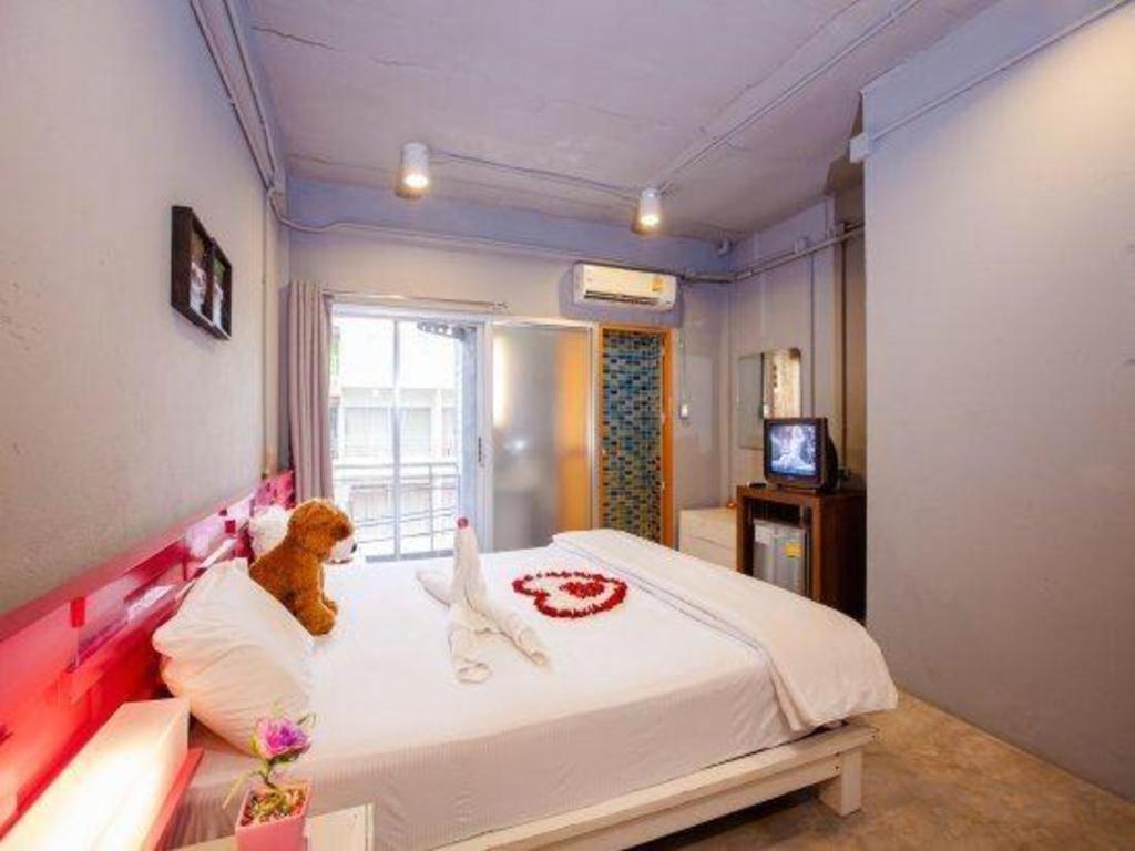 Oyo 292 The Oddy Hip Hotel Patong Exteriér fotografie