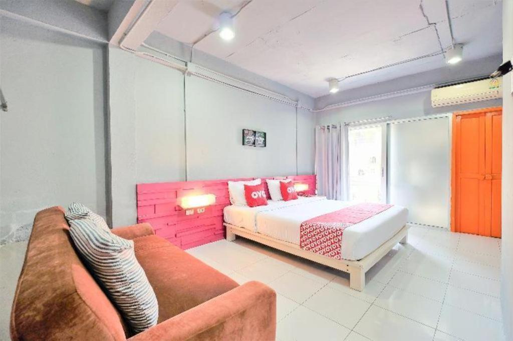 Oyo 292 The Oddy Hip Hotel Patong Exteriér fotografie